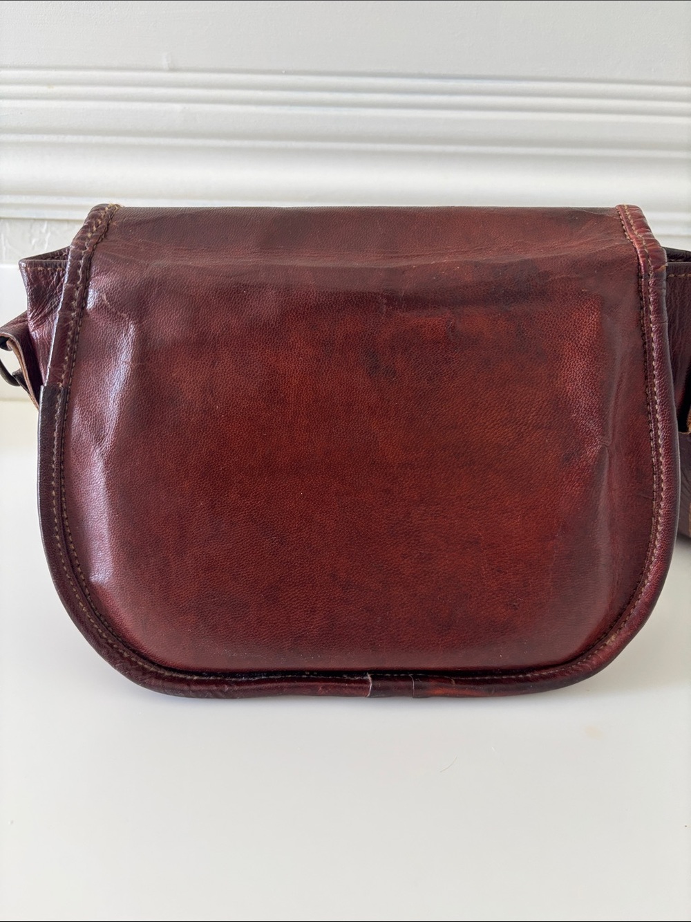 Vintage-Style Brown Leather Crossbody Bag - Picture 3 of 8